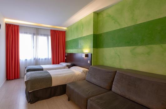 Habitación familiar (1 - 4 personas) Apartamentos Recoletos Madrid
