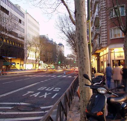 Calle serrano Apartamentos Recoletos Madrid