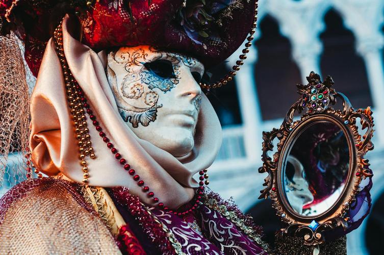 Carnaval de madrid 2024: fiesta y tradición Apartamentos Recoletos Madrid