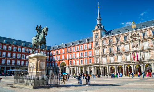 Plaza Mayor de Madrid: historia, tradición y gastronomía en el corazón de la capital Apartamentos Recoletos Plaza Mayor de Madrid: historia, tradición y gastronomía en el corazón de la capital Apartamentos Recoletos