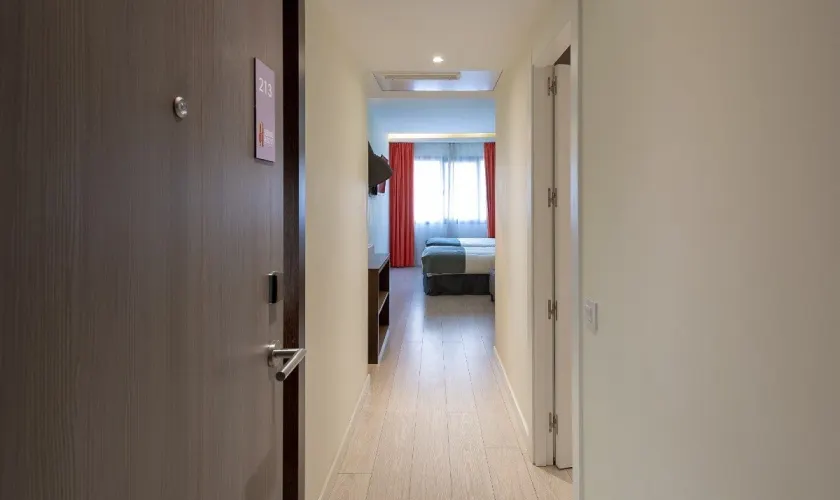 Habitación doble (1 - 2 personas) Apartamentos Recoletos Madrid Habitación doble (1 - 2 personas) Apartamentos Recoletos Madrid