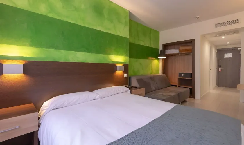 Habitación doble (1 - 2 personas) Apartamentos Recoletos Madrid Habitación doble (1 - 2 personas) Apartamentos Recoletos Madrid