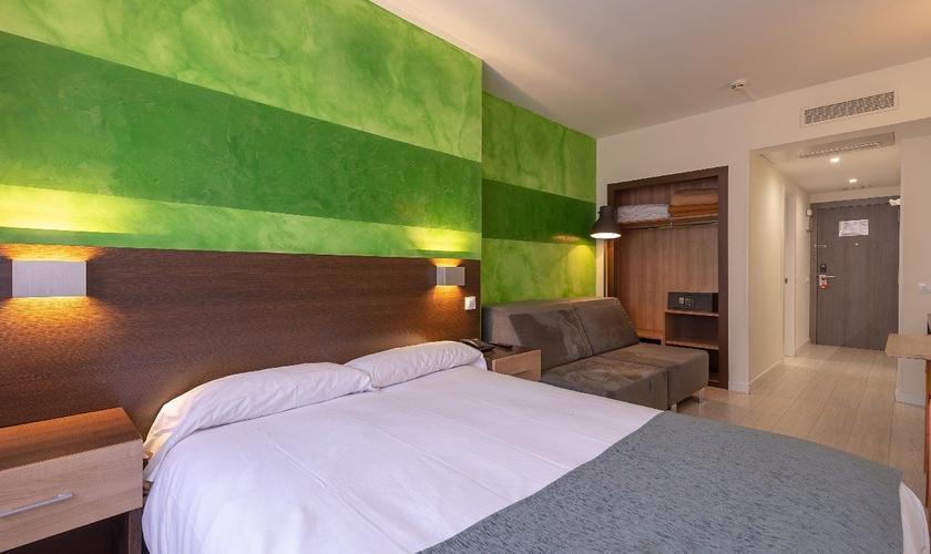 Habitación Familiar (1 - 4 personas) Apartamentos Recoletos Madrid Habitación Familiar (1 - 4 personas) Apartamentos Recoletos Madrid