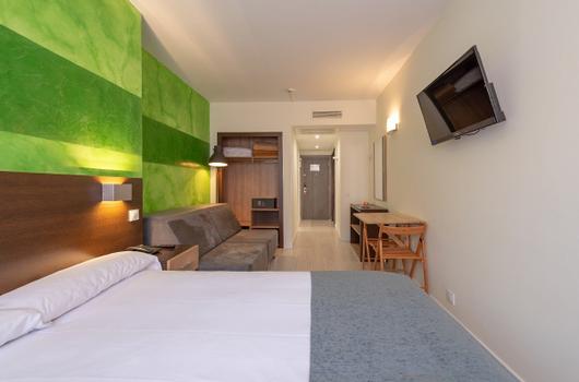 Habitación Habitación Triple (1 - 3 personas) Apartamentos Recoletos Madrid